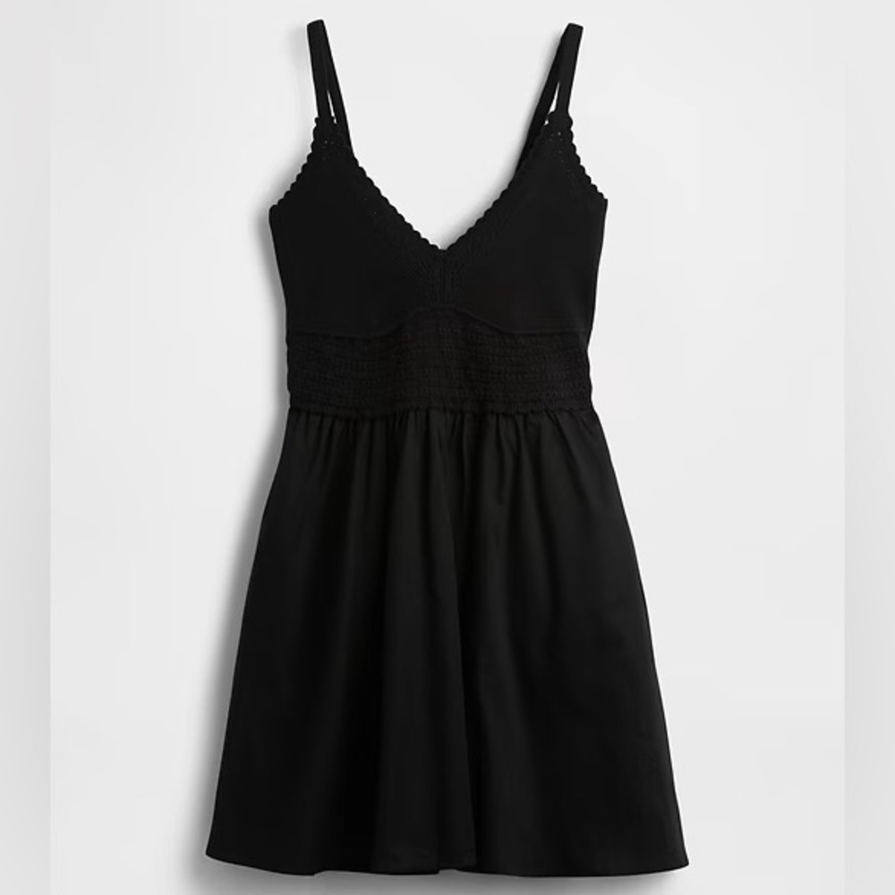 GAP Black Crochet Mixed Media
Mini Dress Size S Tall
